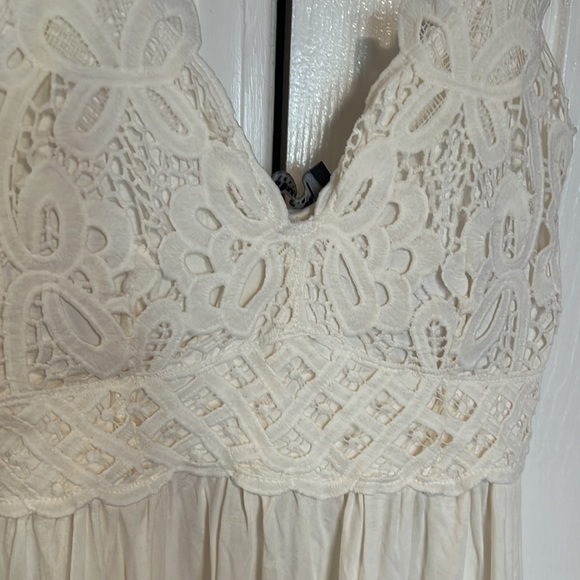 Tank - Picture 3 of 3